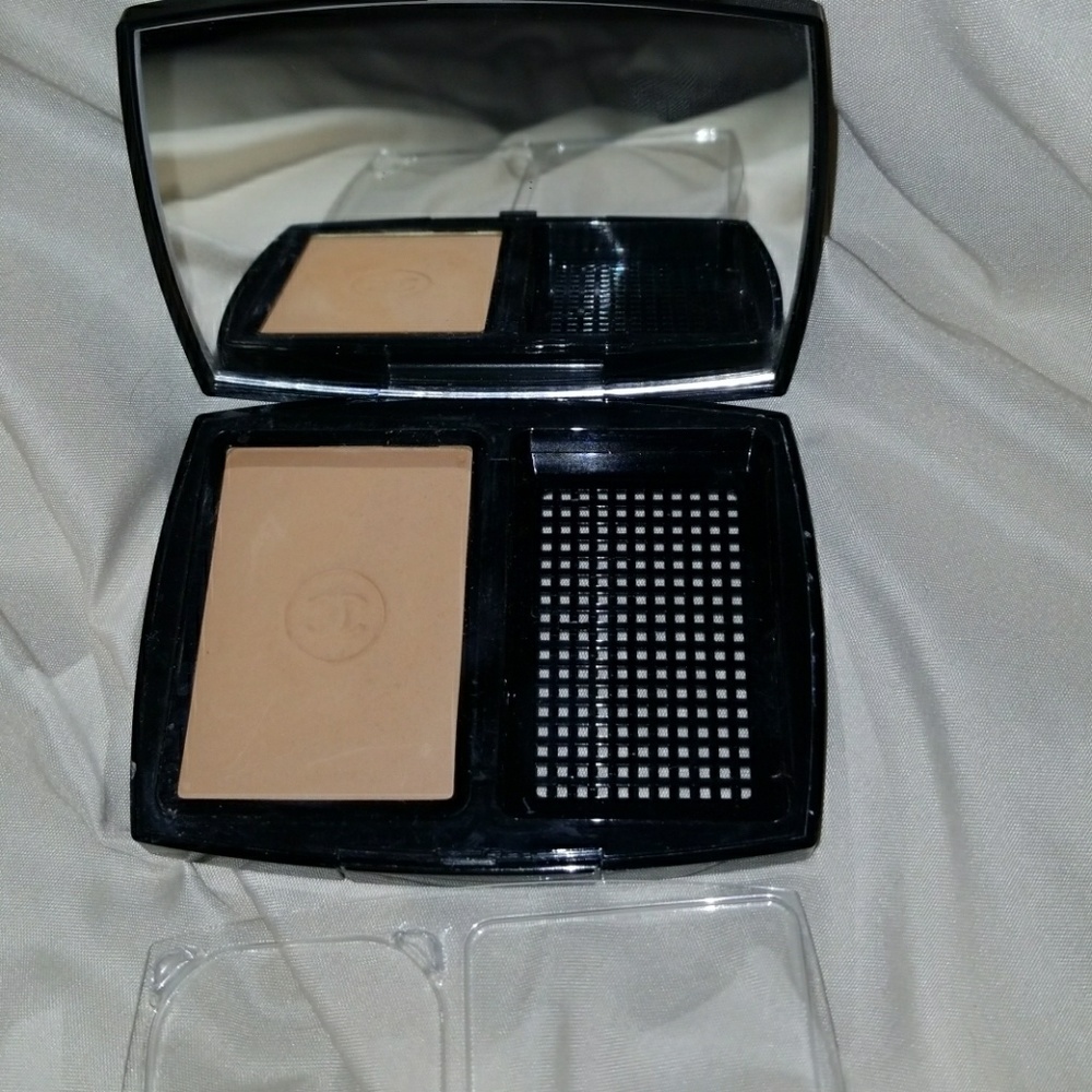 Authentic Chanel Double Perfection Lumiere